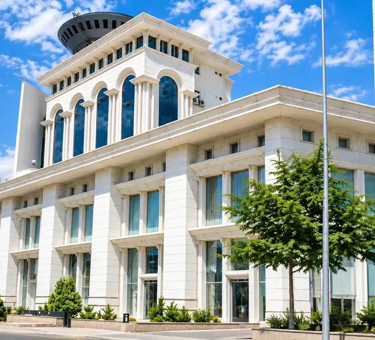 Yapım İş Merkezi binasının cadde tarafından görünümü, Balgat Ankara